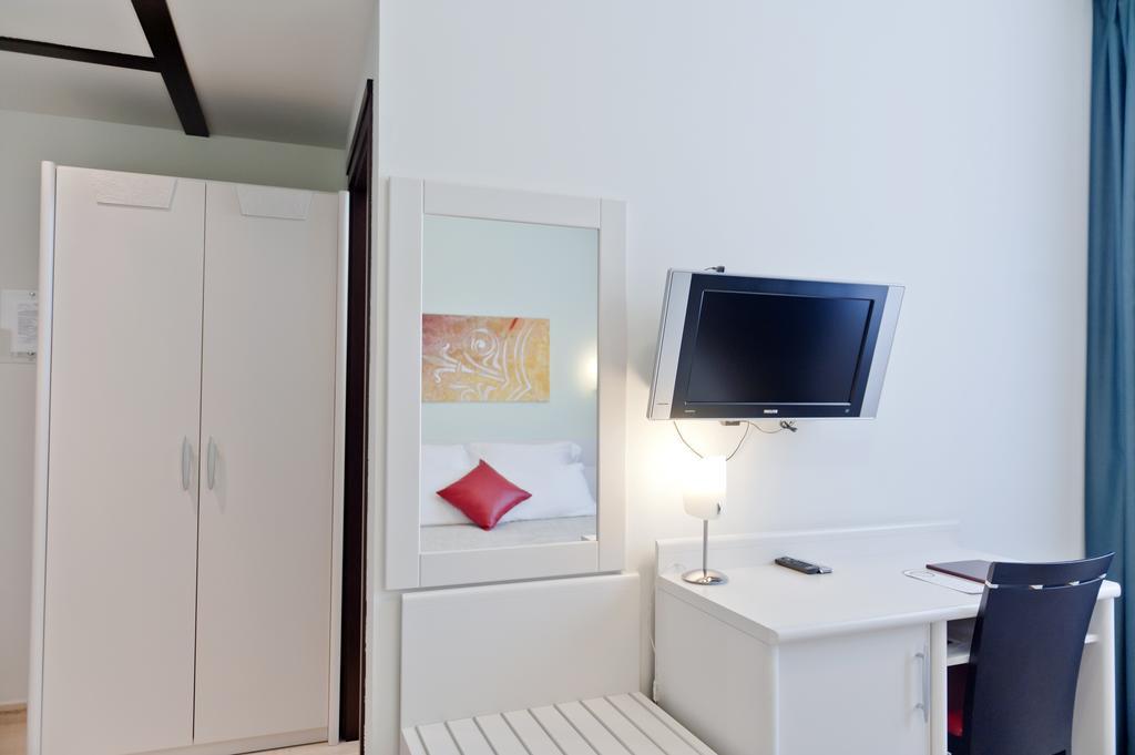 Amaregold Tenuta La Baronessa Resort Tuglie Exteriör bild