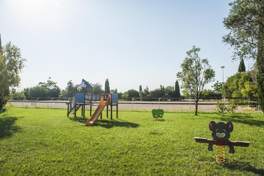 Amaregold Tenuta La Baronessa Resort Tuglie Exteriör bild