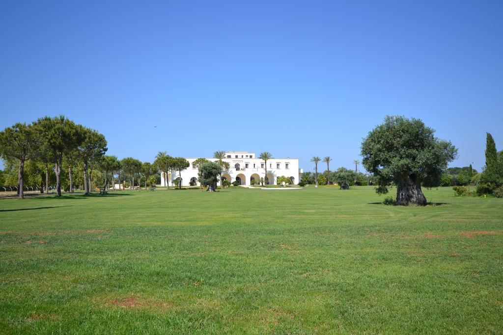 Amaregold Tenuta La Baronessa Resort Tuglie Exteriör bild