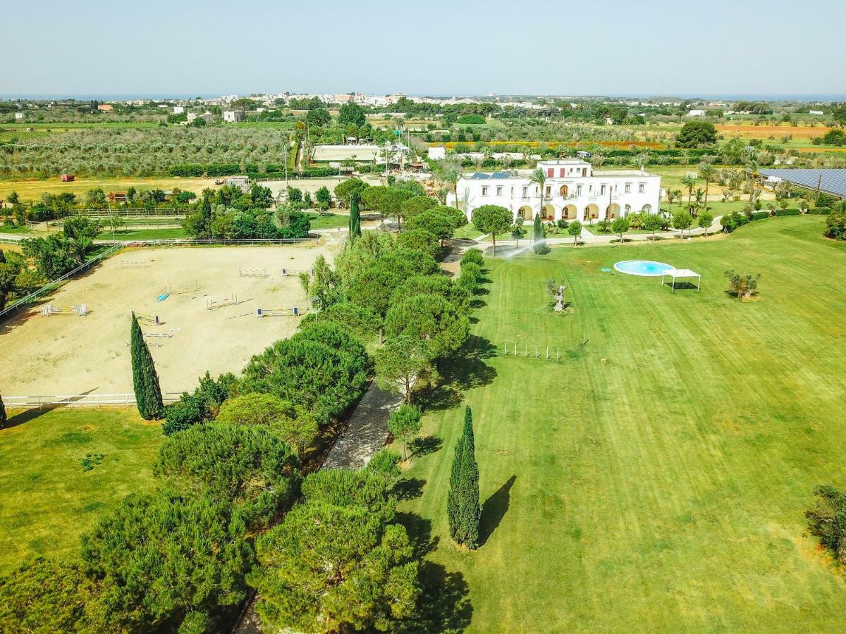 Amaregold Tenuta La Baronessa Resort Tuglie Exteriör bild